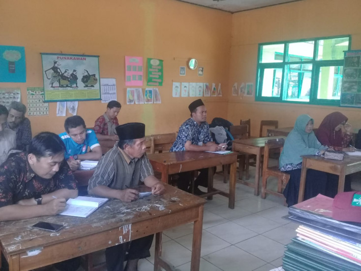 750 Gambar Rumah Tingkat Sd Gratis Terbaik